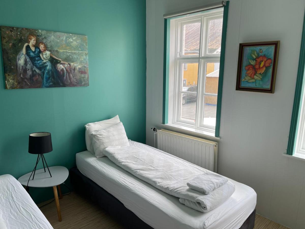 Managisting Guesthouse Isafjordur Екстер'єр фото