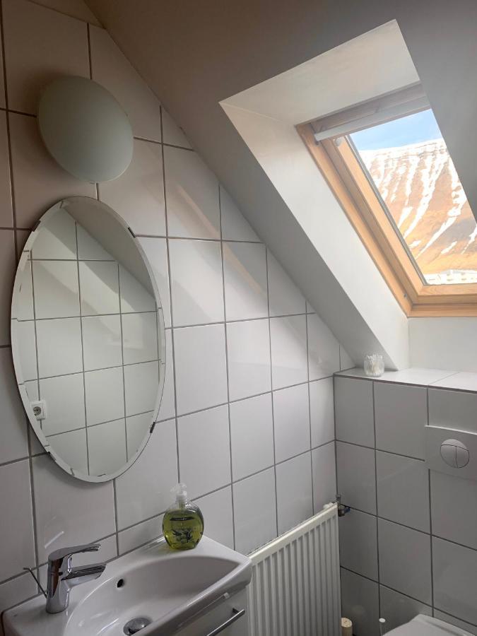 Managisting Guesthouse Isafjordur Екстер'єр фото